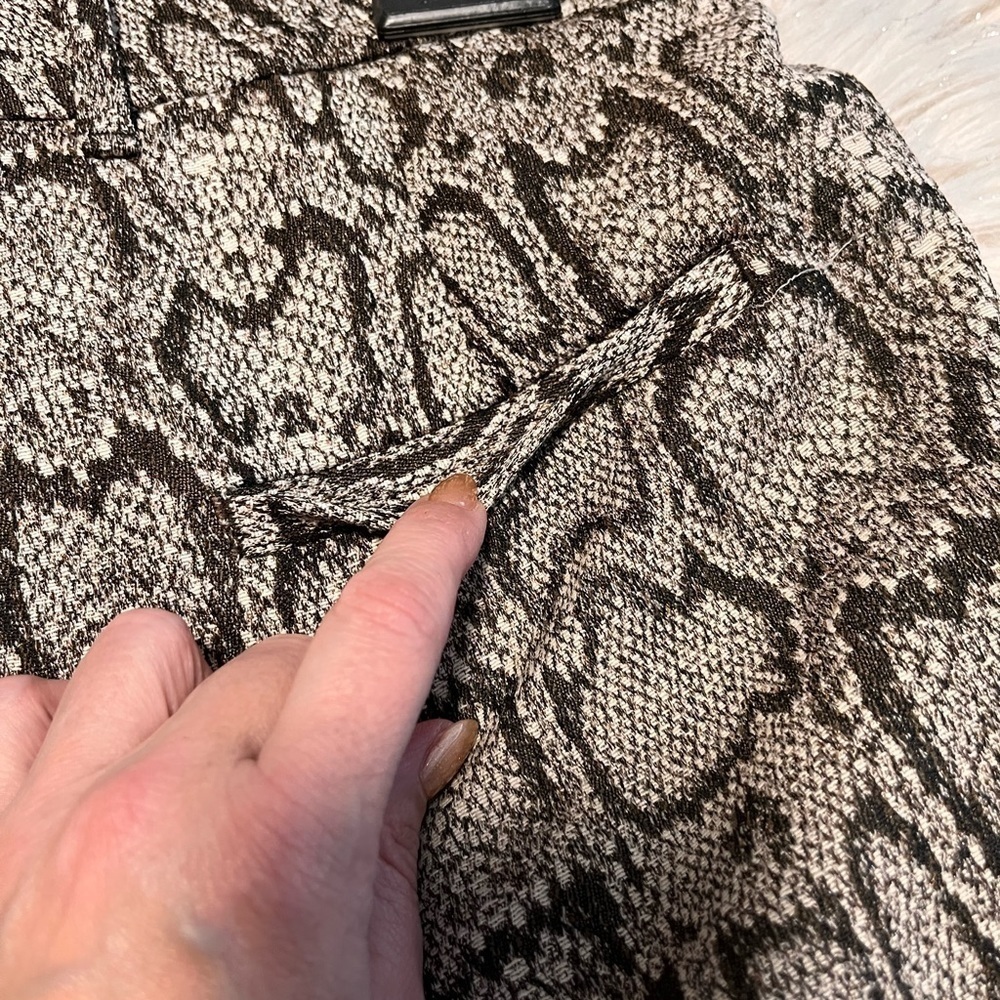 Zara Woman Slit Pocket Snakeskin pants size 6 - Picture 5 of 8